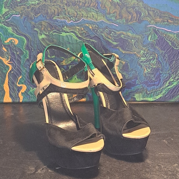 Platform Heels 🎀 - Picture 4 of 4